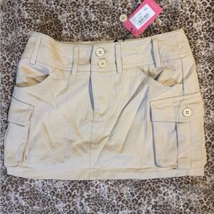 Edikted Beige Leopard Print Skirt